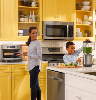 GE Blender with personal cups