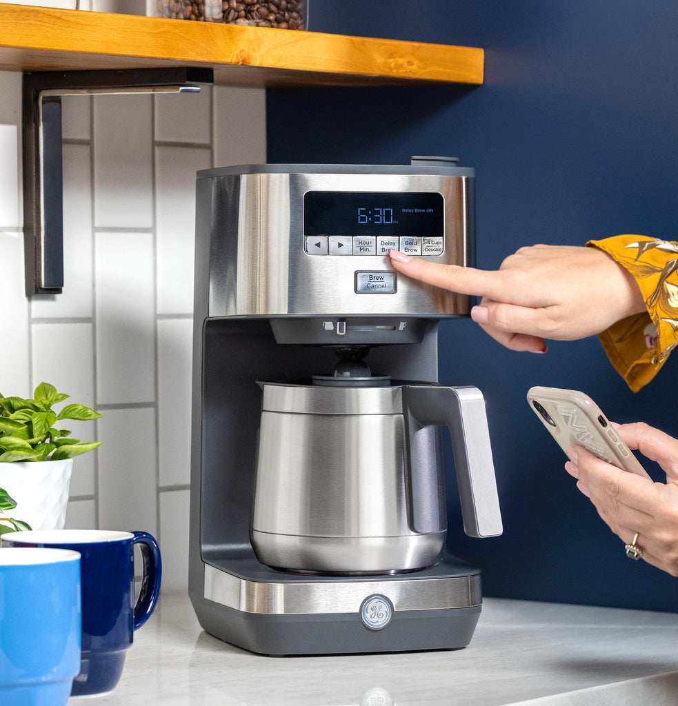 GE 10 Cup Drip Coffee Maker with Single Serve – GE Appliances